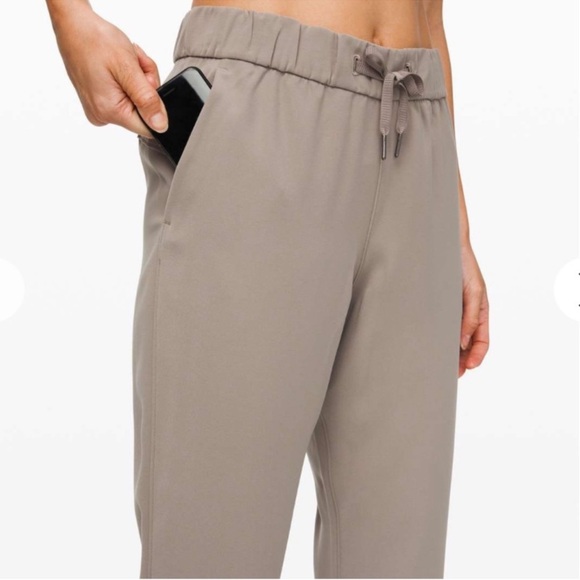 Lululemon On The Fly Woven Pant grays size 4 price firm - Picture 4 of 8